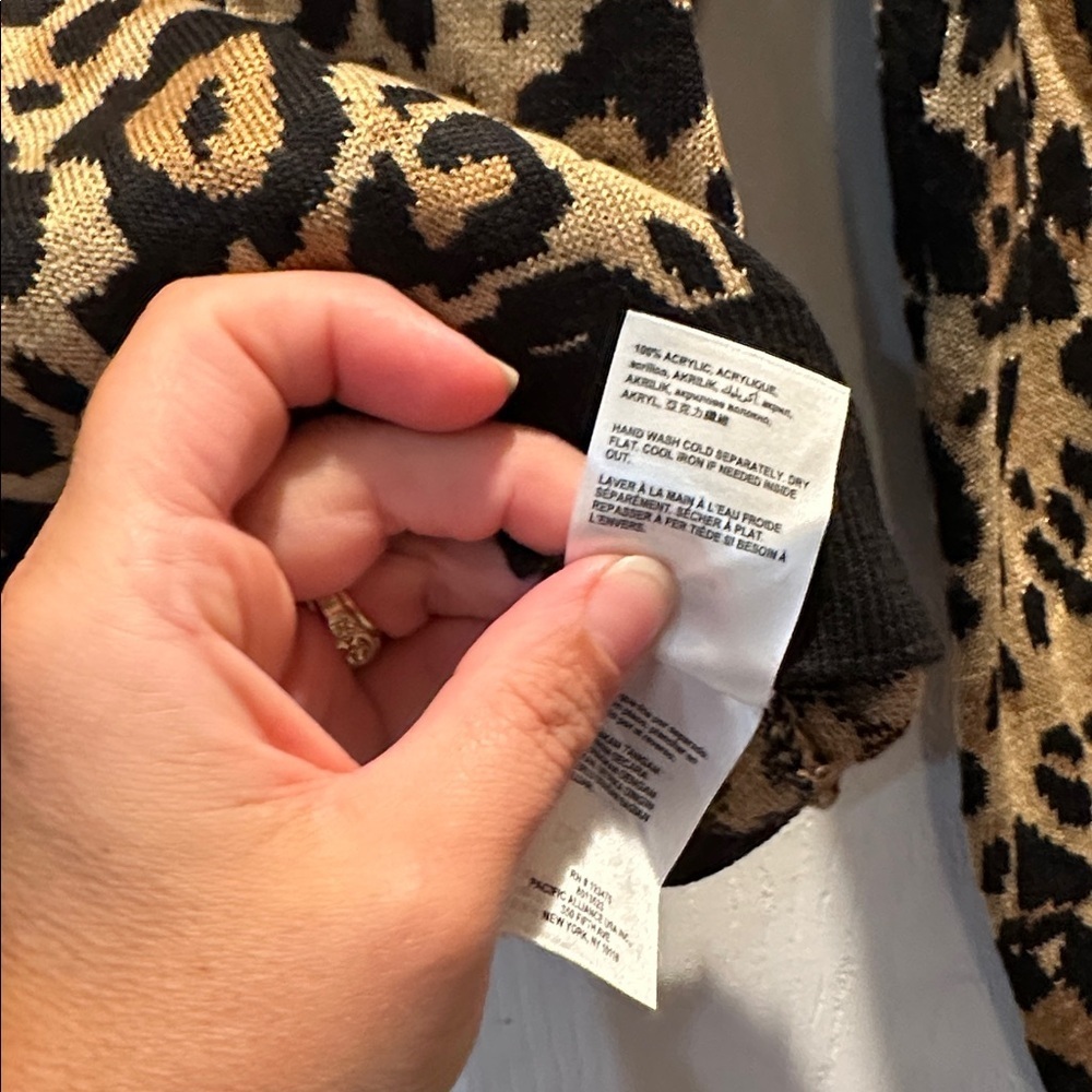 NWT! Bebe Basic Cheetah Rhinestone Logo Cutout Mo… - image 7